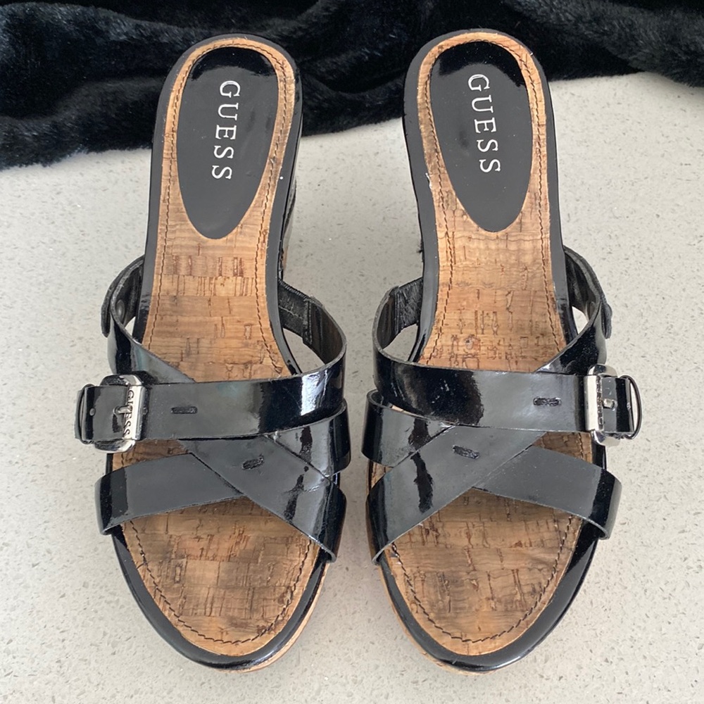 Guess platform shoe